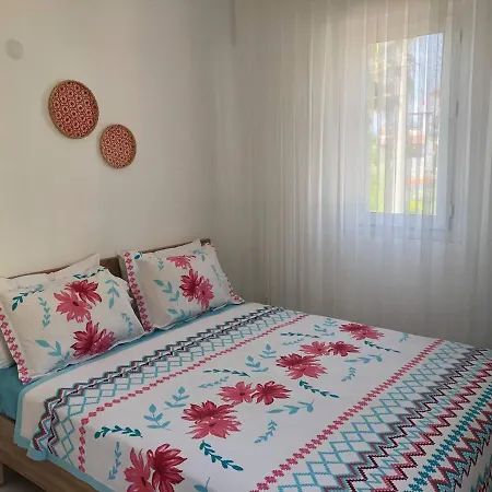 Levi Villa